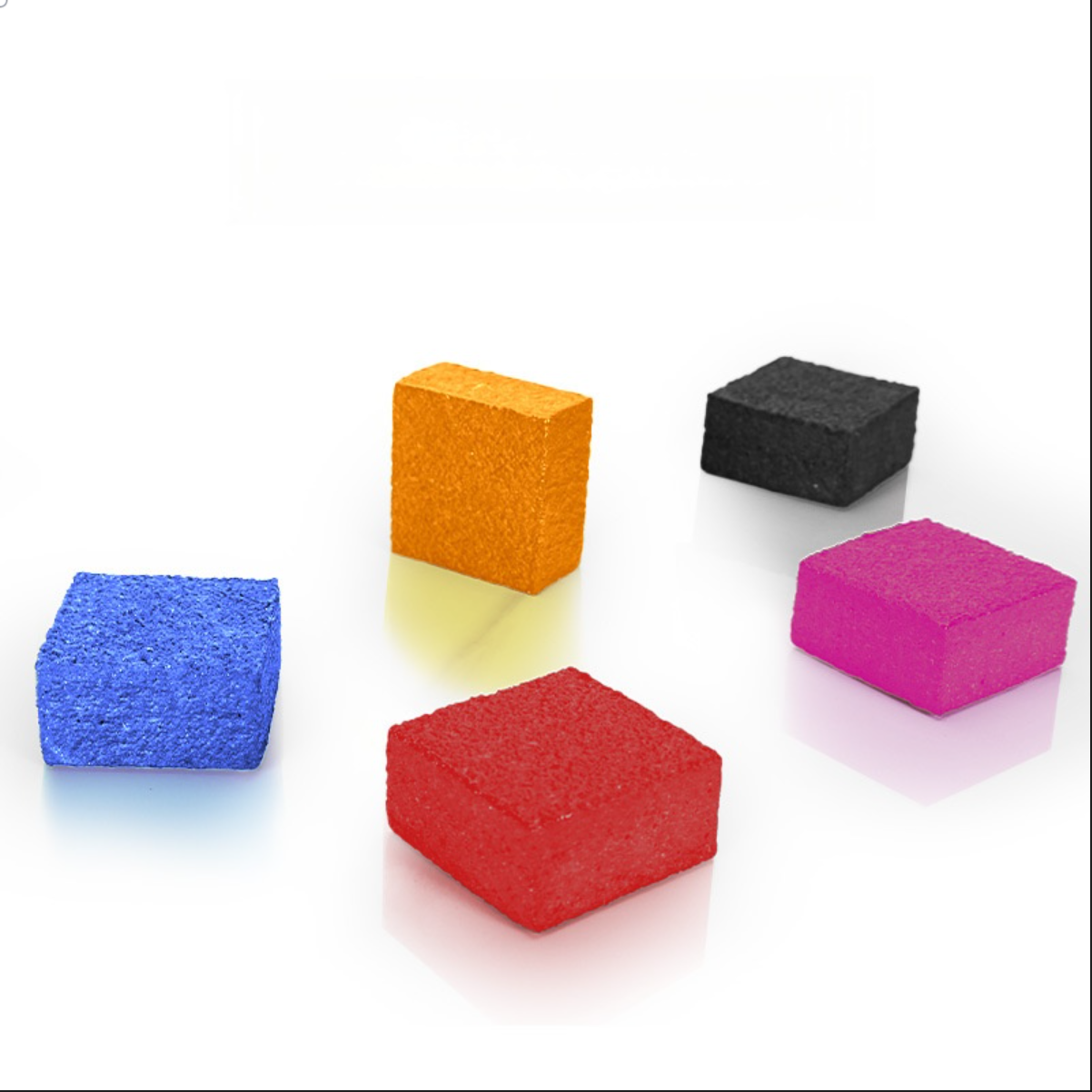 Graphic showing portable use: cleans imprint, easy to carry, not damaging the racket. How to hold a pickleball paddle.