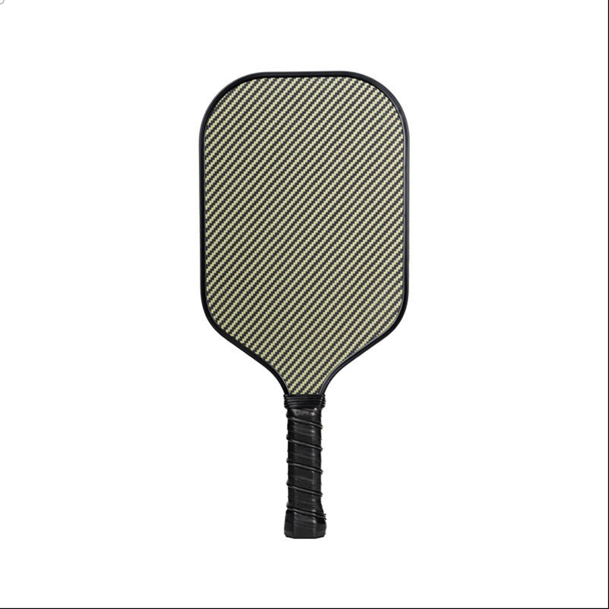 Classic carbon fiber weave surface; what is a good pickleball paddle for beginners.